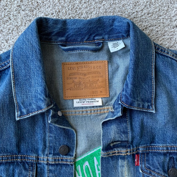 Levi’s Premium Denim Custom Trucker Jacket - Picture 3 of 6